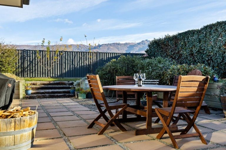Photo of property in 5 Ethereal Crescent, Mount Pisa, Cromwell, 9383