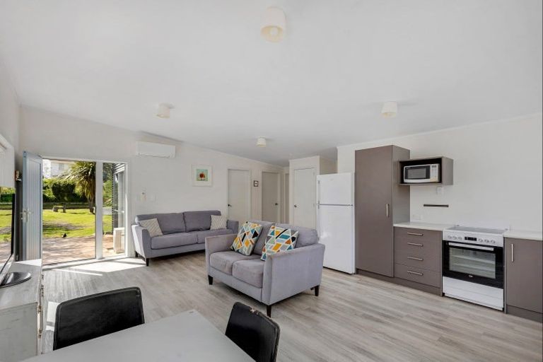 Photo of property in 56 Pinedale Crescent, Riversdale Beach, Masterton, 5872
