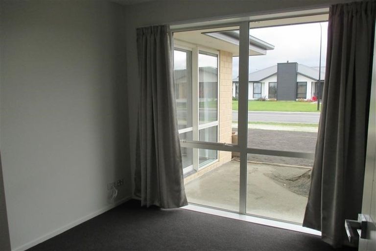 Photo of property in 31 Faringdon Boulevard, Rolleston, 7615