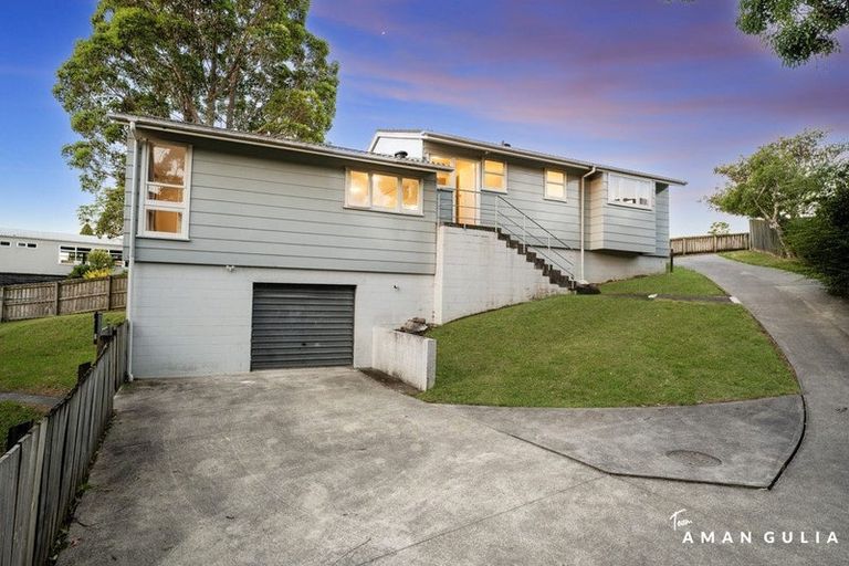 Photo of property in 18 Grandison Crescent, New Lynn, Auckland, 0600