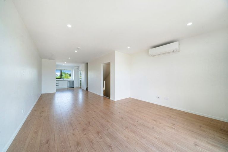Photo of property in 8 Jabuka Street, Glen Eden, Auckland, 0602