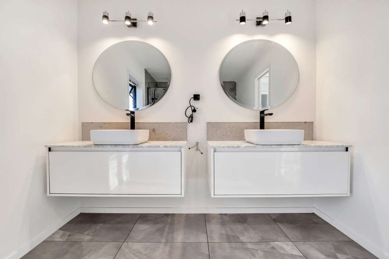 Photo of property in 37 Magellan Rise, Flagstaff, Hamilton, 3210