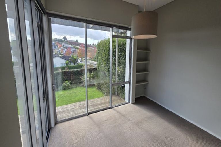 Photo of property in 73 Ridge View Crescent, Pukekohe, 2120