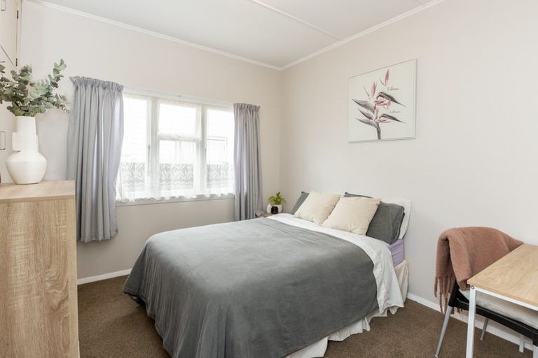 Photo of property in 915 Churchill Street, Akina, Hastings, 4122