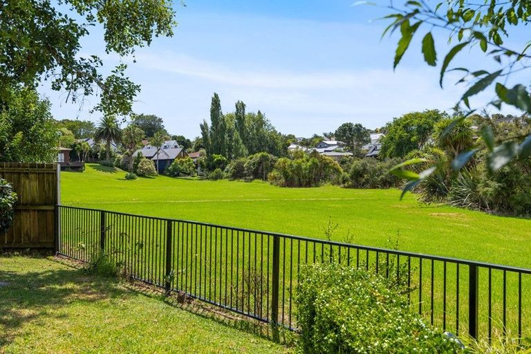 Photo of property in 2/30 Curacao Place, Half Moon Bay, Auckland, 2012