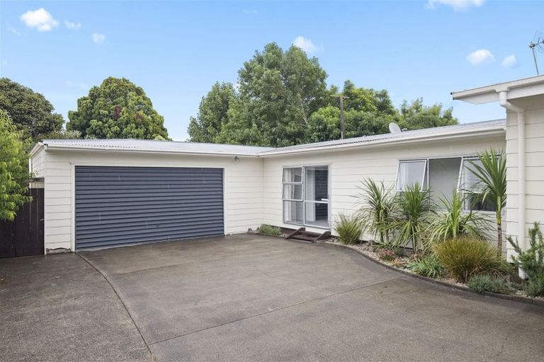 Photo of property in 75 Kitchener Road, Waiuku, 2123