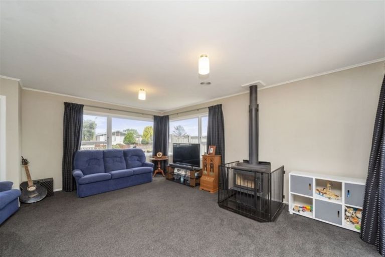 Photo of property in 8 Tawa Street, Hawera, 4610
