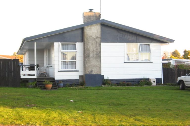 Photo of property in 25 Ngatuku Place, Tokoroa, 3420