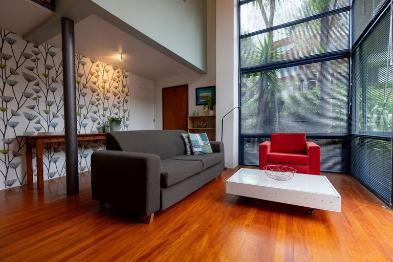 Photo of property in 6 Gannet Point, Rothesay Bay, Auckland, 0630