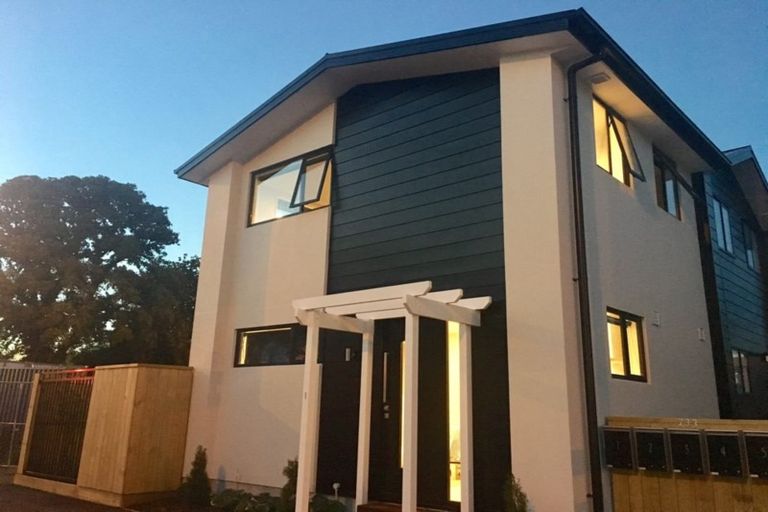 Photo of property in 1/233 Hereford Street, Christchurch Central, Christchurch, 8011