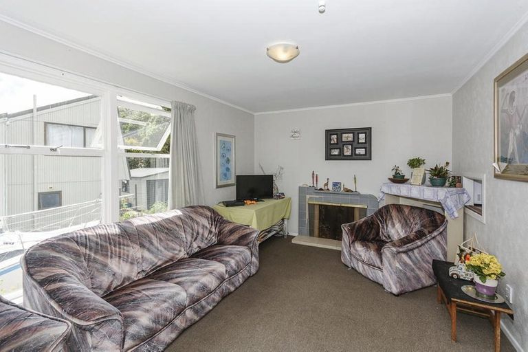 Photo of property in 224 Don Buck Road, Massey, Auckland, 0614