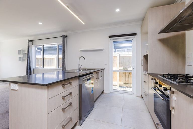 Photo of property in 20 Harore Road, Takanini, 2112