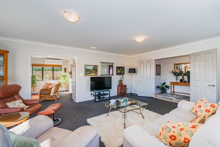 Photo of property in 153 Milne Drive, Paraparaumu, 5032