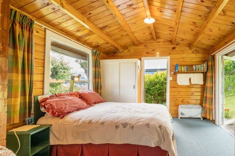 Photo of property in 46 Bayview Crescent, Duvauchelle, 7581