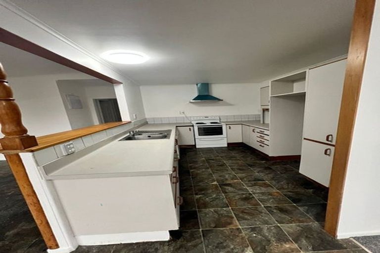 Photo of property in 20 Evans Road, Weymouth, Auckland, 2103