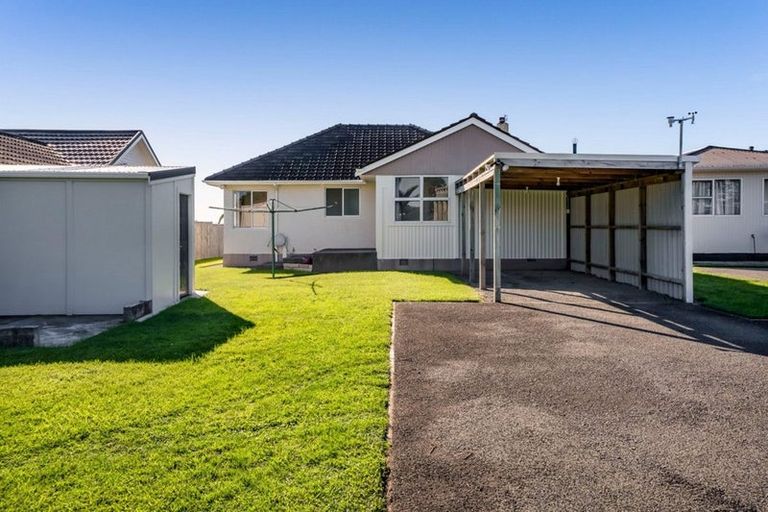 Photo of property in 90 Mangorei Road, Strandon, New Plymouth, 4312
