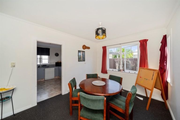 Photo of property in 106 Manawapou Road, Hawera, 4610