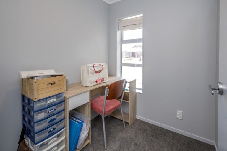 Photo of property in 12 Awahou Place, Foxton, 4814