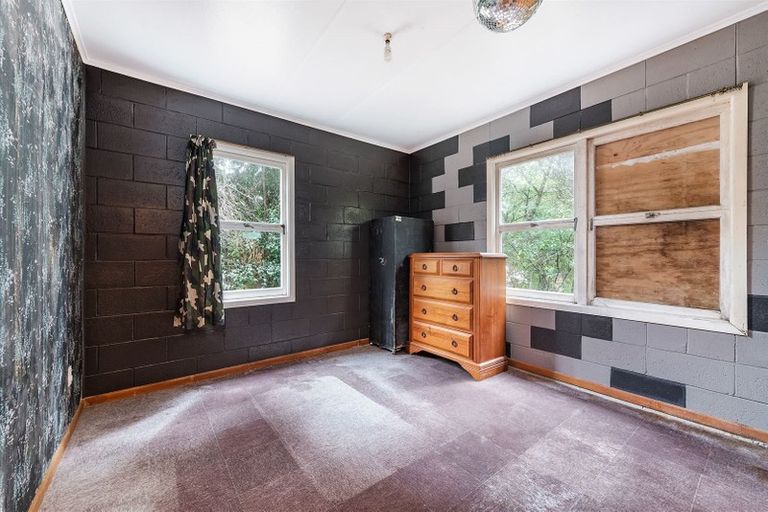 Photo of property in 20 Sunray Avenue, Titirangi, Auckland, 0604