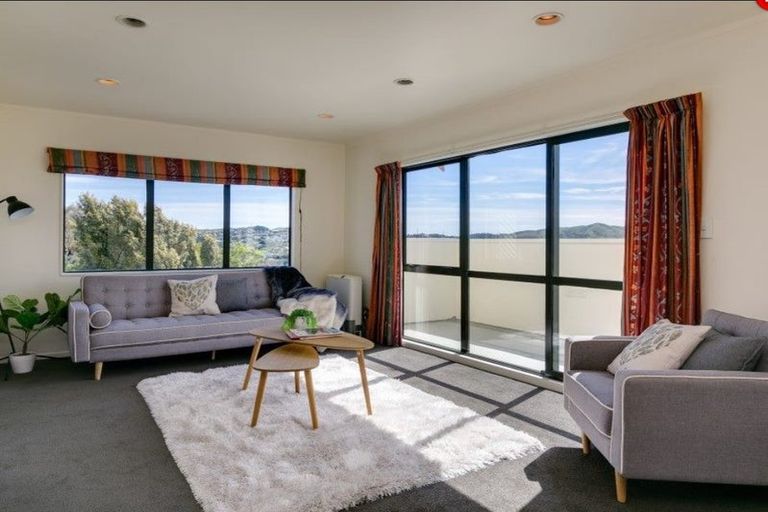 Photo of property in 34 Pelorous Street, Paparangi, Wellington, 6037