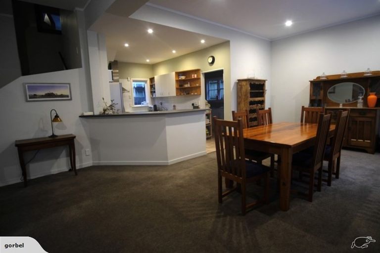 Photo of property in 14a U5 Glenmore Street, Thorndon, Wellington, 6011