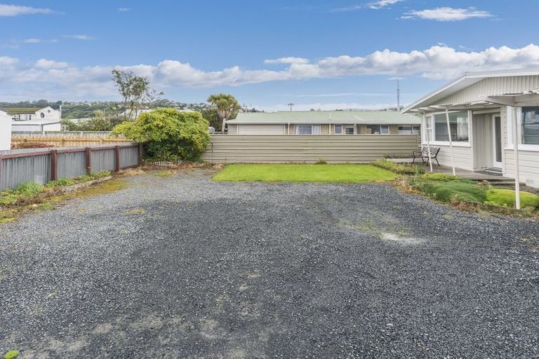 Photo of property in 21 Bradshaw Street, South Dunedin, Dunedin, 9012