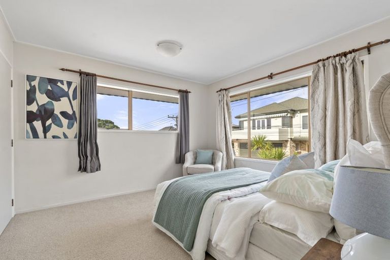 Photo of property in 1/95 Aberdeen Road, Castor Bay, Auckland, 0620