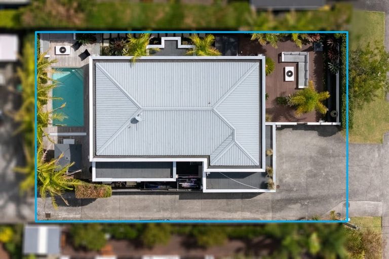 Photo of property in 15 Waitemata Road, Hauraki, Auckland, 0622