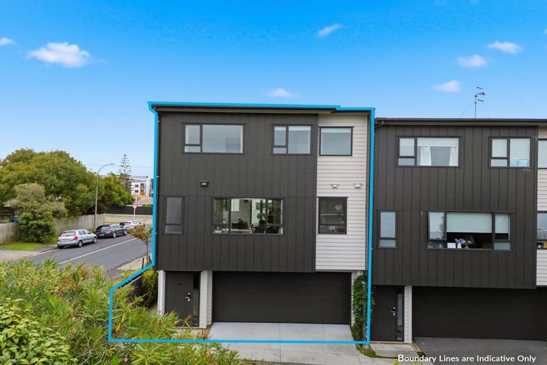 Photo of property in 4a Fowler Street, Northcote, Auckland, 0627