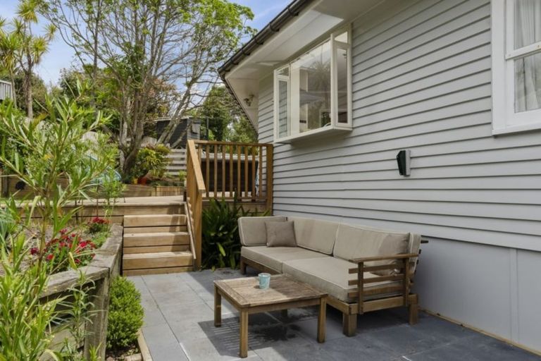 Photo of property in 4 Infidel Place, Torbay, Auckland, 0630