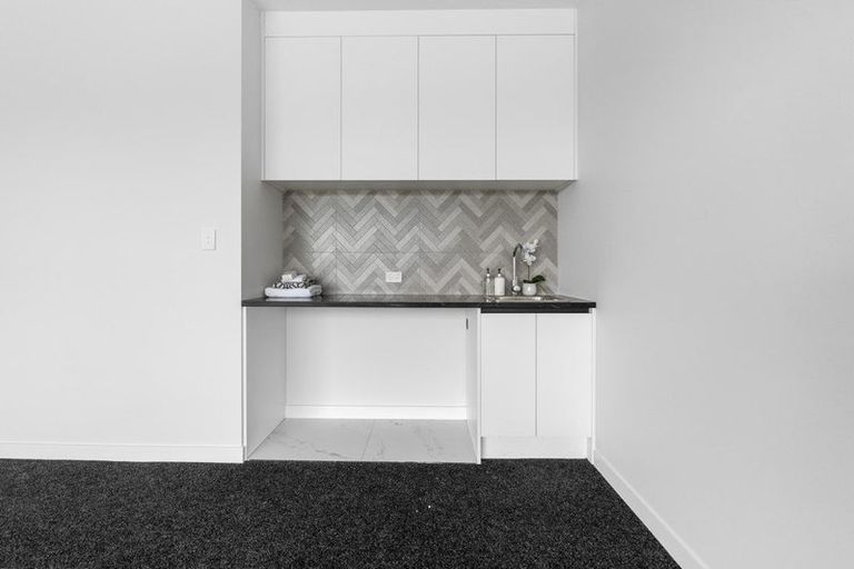 Photo of property in 27 Mahi Road, Helensville, 0800