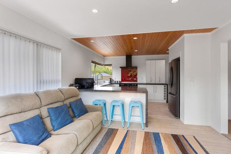 Photo of property in 24 Saint James Court, Paraparaumu, 5032