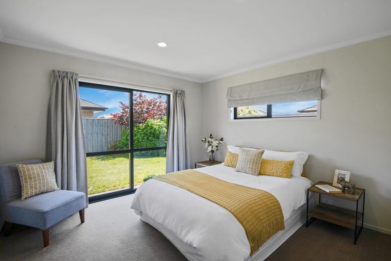 Photo of property in 37 Faringdon Boulevard, Rolleston, 7615