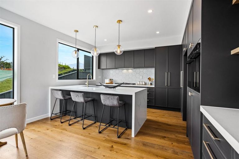 Photo of property in 5 Seawind Way, Hobsonville, Auckland, 0616