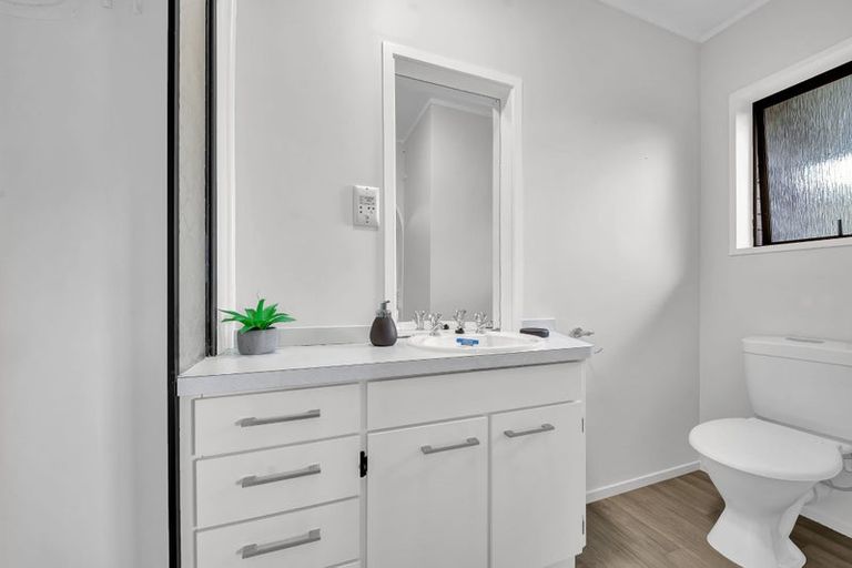 Photo of property in 7 Catania Place, Conifer Grove, Takanini, 2112
