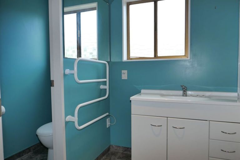 Photo of property in 2/10 Watson Drive, Paraparaumu Beach, Paraparaumu, 5032