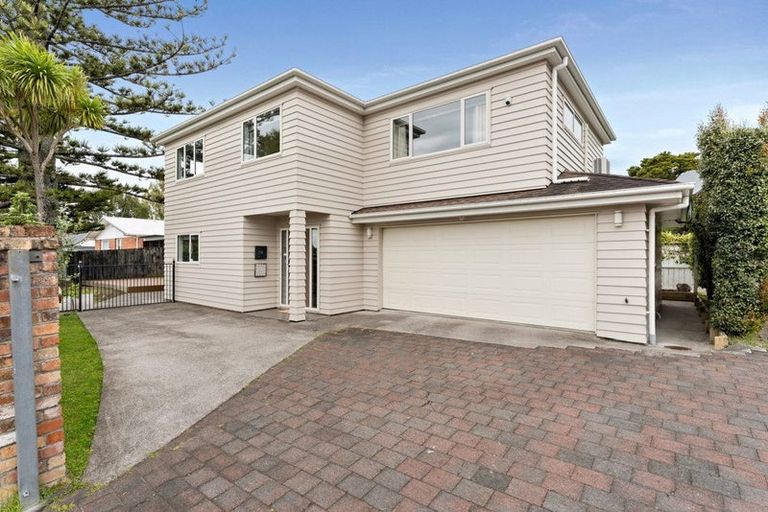 Photo of property in 28a Rangatira Road, Birkenhead, Auckland, 0626