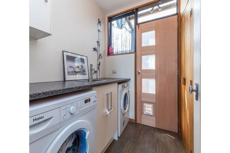 Photo of property in 35 Neptune Avenue, Beach Haven, Auckland, 0626