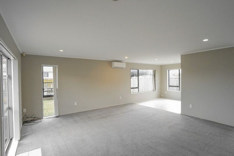 Photo of property in 27 Oratu Place, Manurewa, Auckland, 2102