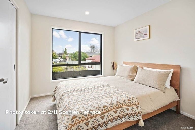 Photo of property in 4/11 Scanlen Terrace, Kelston, Auckland, 0602