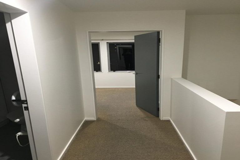 Photo of property in 152f Tasman Street, Mount Cook, Wellington, 6021