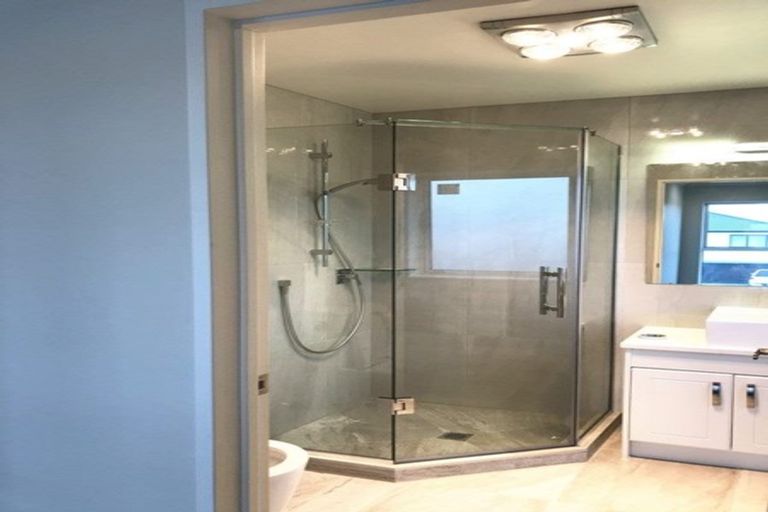 Photo of property in 32 Hikuawa Road, Flat Bush, Auckland, 2019