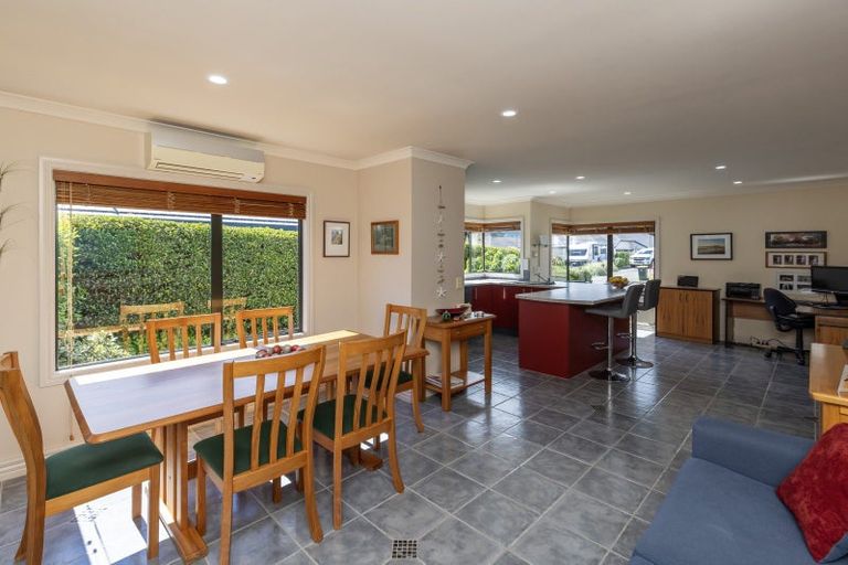 Photo of property in 14 San Priamo Place, Paraparaumu Beach, Paraparaumu, 5032
