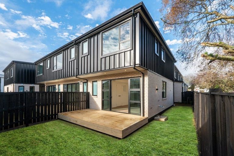 Photo of property in 3/9 Blanes Road, Weymouth, Auckland, 2103