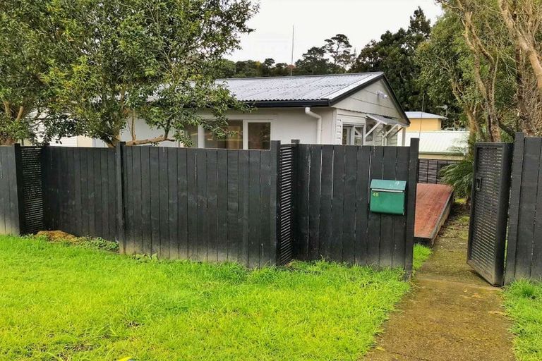 Photo of property in 1/4 Mickle Street, Te Atatu South, Auckland, 0610