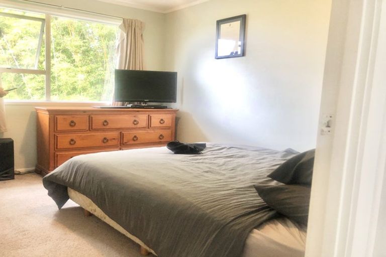 Photo of property in 58 Parrs Cross Road, Henderson, Auckland, 0612