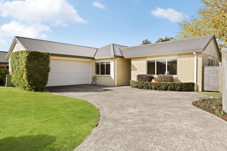 Photo of property in 14 Northmeadow Drive, Rototuna, Hamilton, 3210