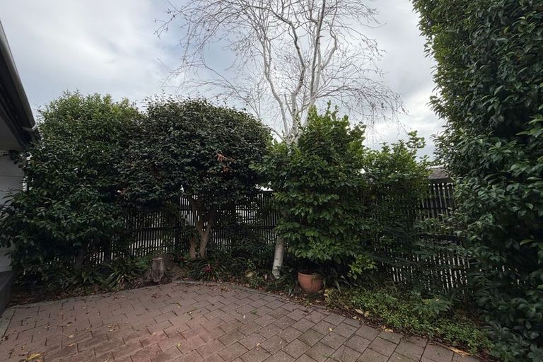 Photo of property in 16 Willowstream Grove, Cloverlea, Palmerston North, 4412