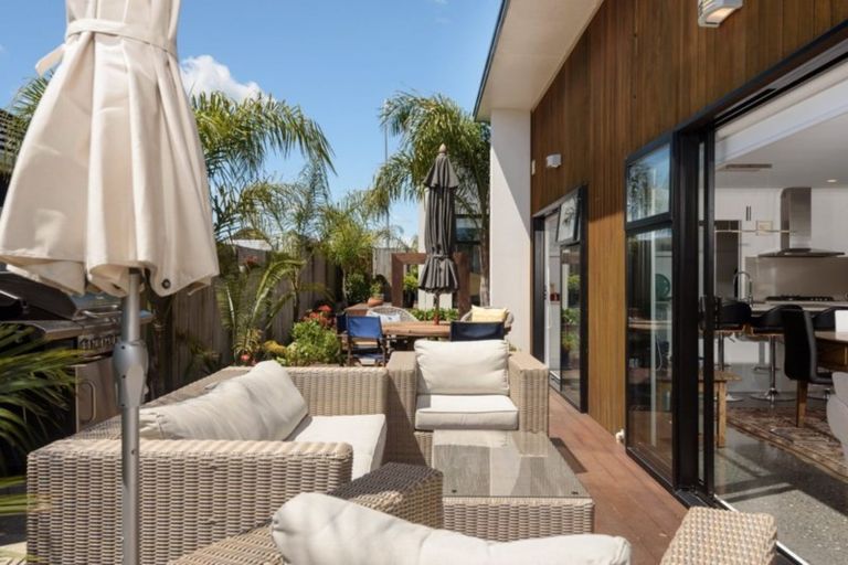 Photo of property in 33 Benmore Crescent, Pyes Pa, Tauranga, 3112
