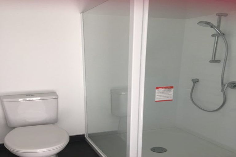 Photo of property in 24 Rua Kai Way, Brooklyn, Wellington, 6021